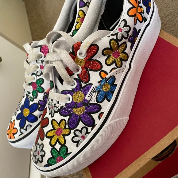 Platform vans - Picture 5 of 7